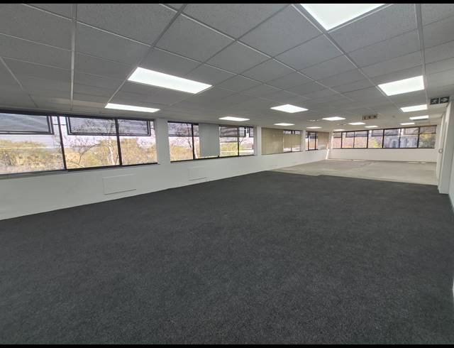 297M² OFFICE TO LET IN WOODMEAD